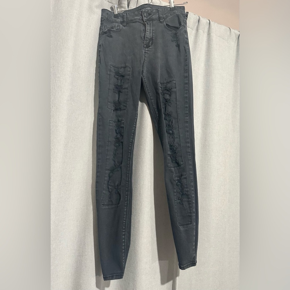 Kendall&Kylie high waisted distressed skinny jeans